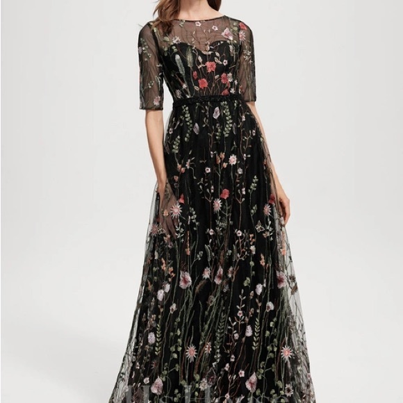 Size 2 like new dress - Picture 4 of 5